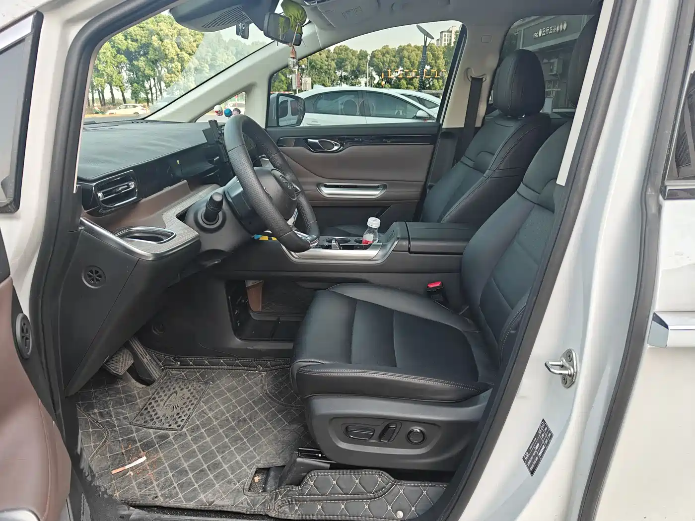 GAC Trumpchi Trumpchi E8 2024 Glory Series 2.0L Glory Edition фото 7