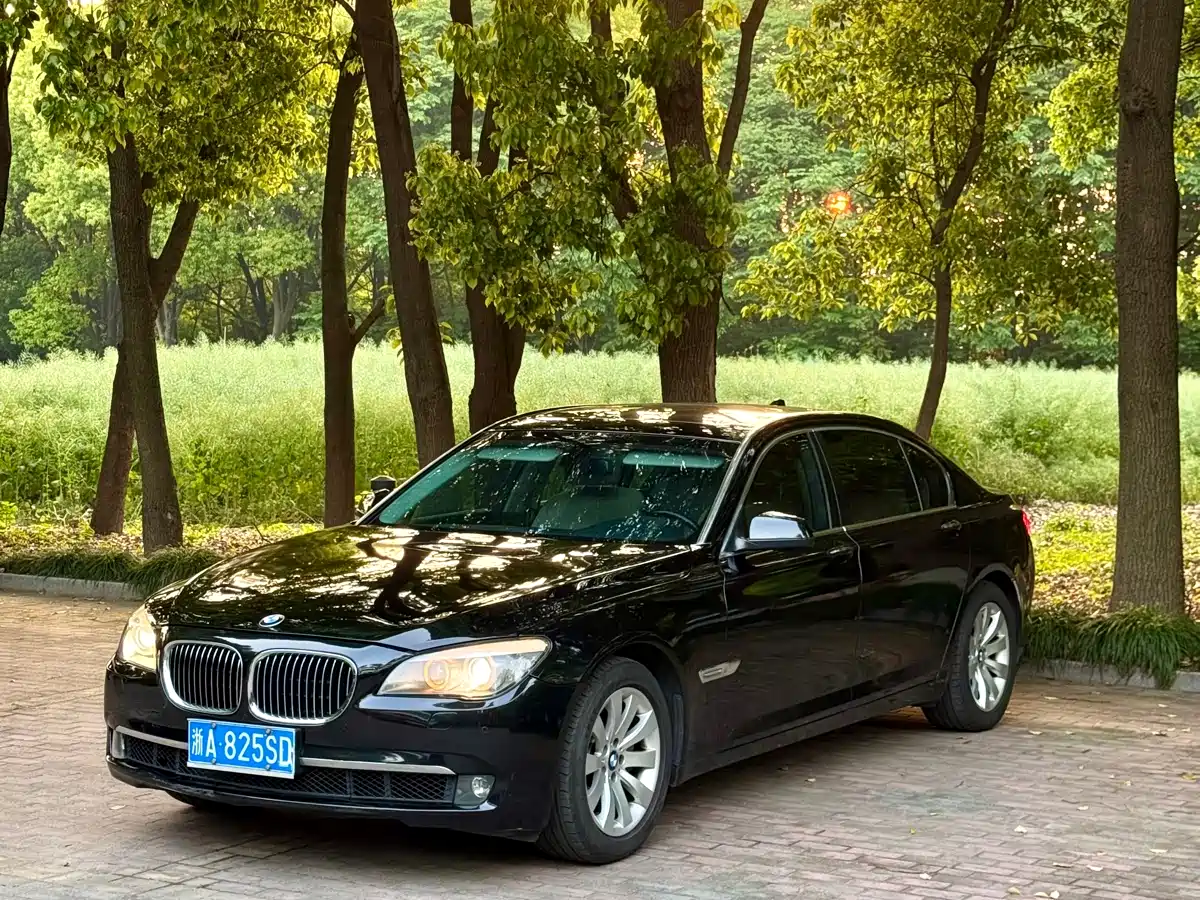 BMW 7 Series 2009 Model 740Li Leading Edition