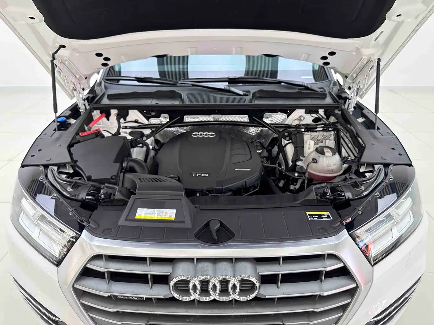 Audi Q5L 2020 Facelift 40 TFSI Honor Fashion фото 7