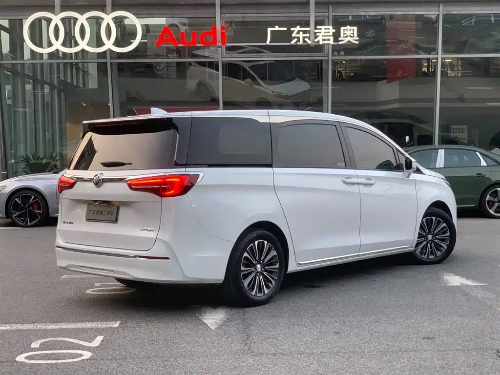 BUICK GL8
