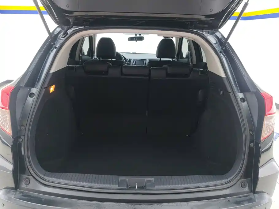Honda Vezel 2015 2015 1.8L CVT FWD Elite