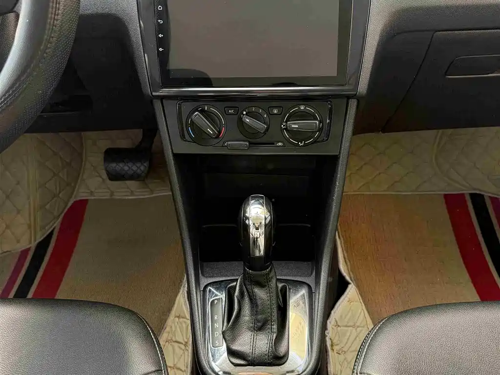 Volkswagen Jetta 2015 Value Edition 1.6L Automatic Fashion фото 11