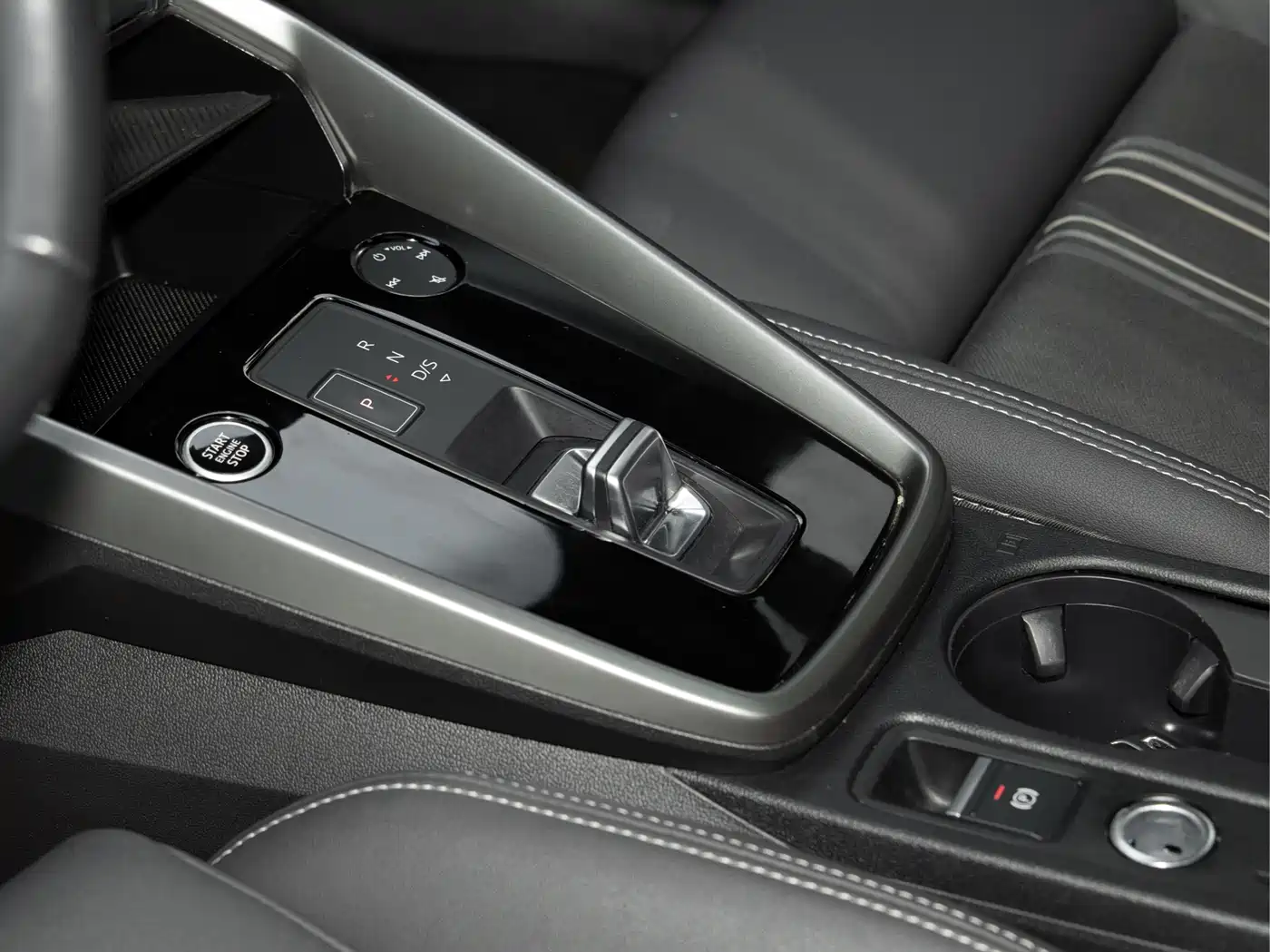 Audi A3 2023 A3L Limousine 35 TFSI Luxury Sport фото 18