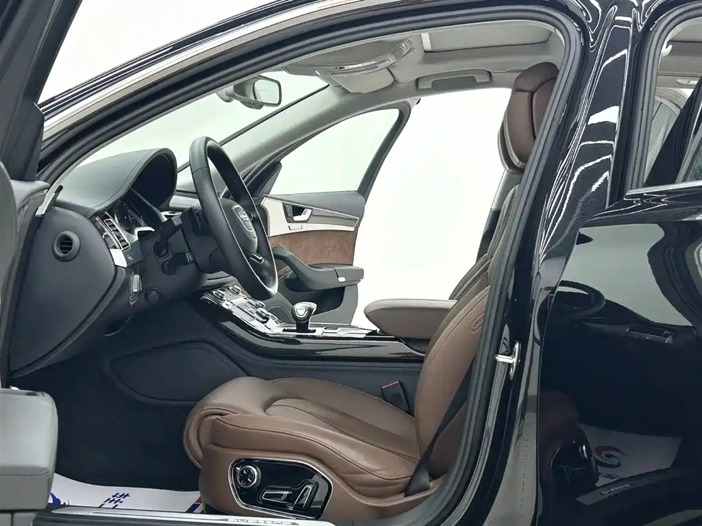 Audi A8 2014 A8L 45 TFSI quattro Luxury фото 5
