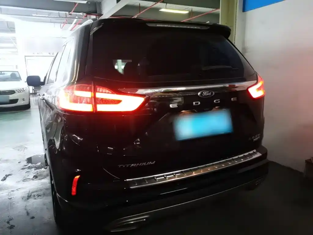 Фото 6 - Ford Edge