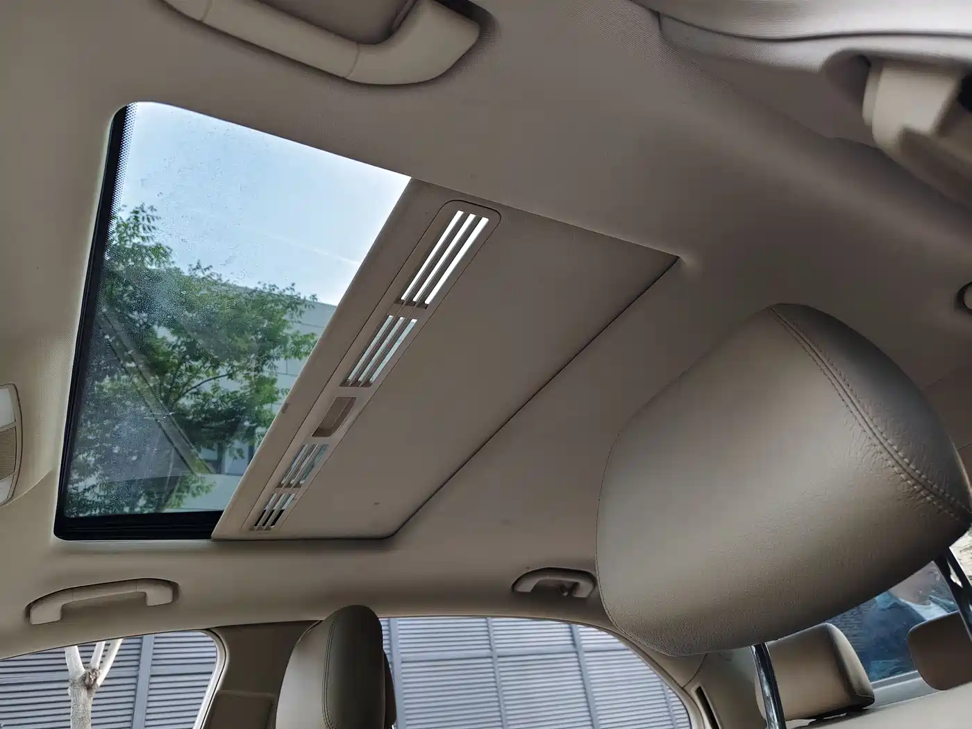 Mercedes-Benz E-Class 2011 E 260 L CGI Fashion фото 13