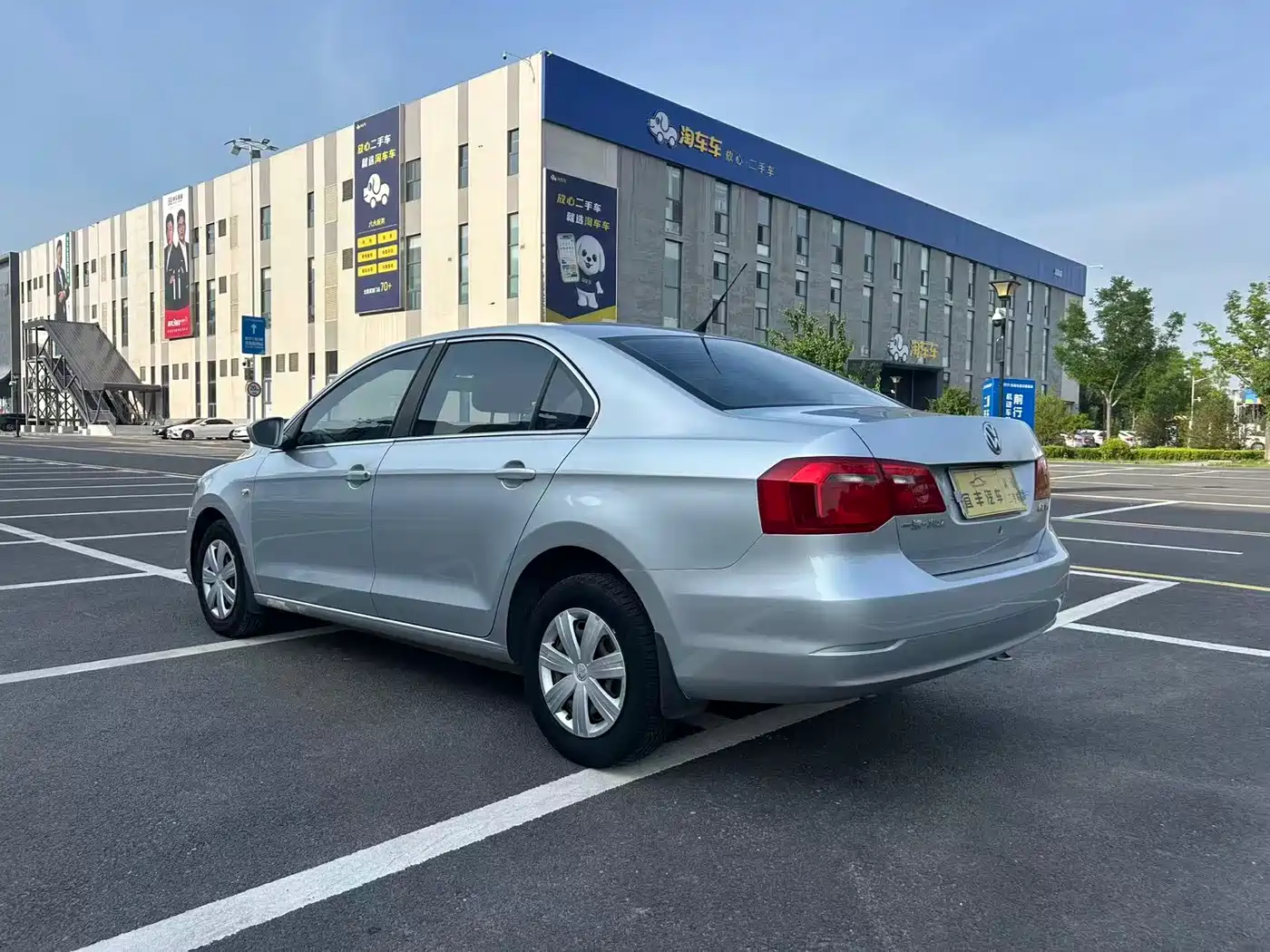 Volkswagen Jetta 2013 1.6L Automatic Fashion фото 13