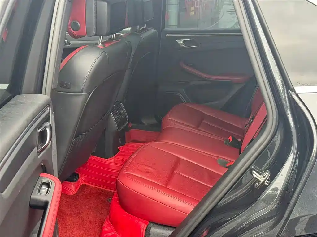 Porsche Macan 2023 Macan 2.0T фото 10