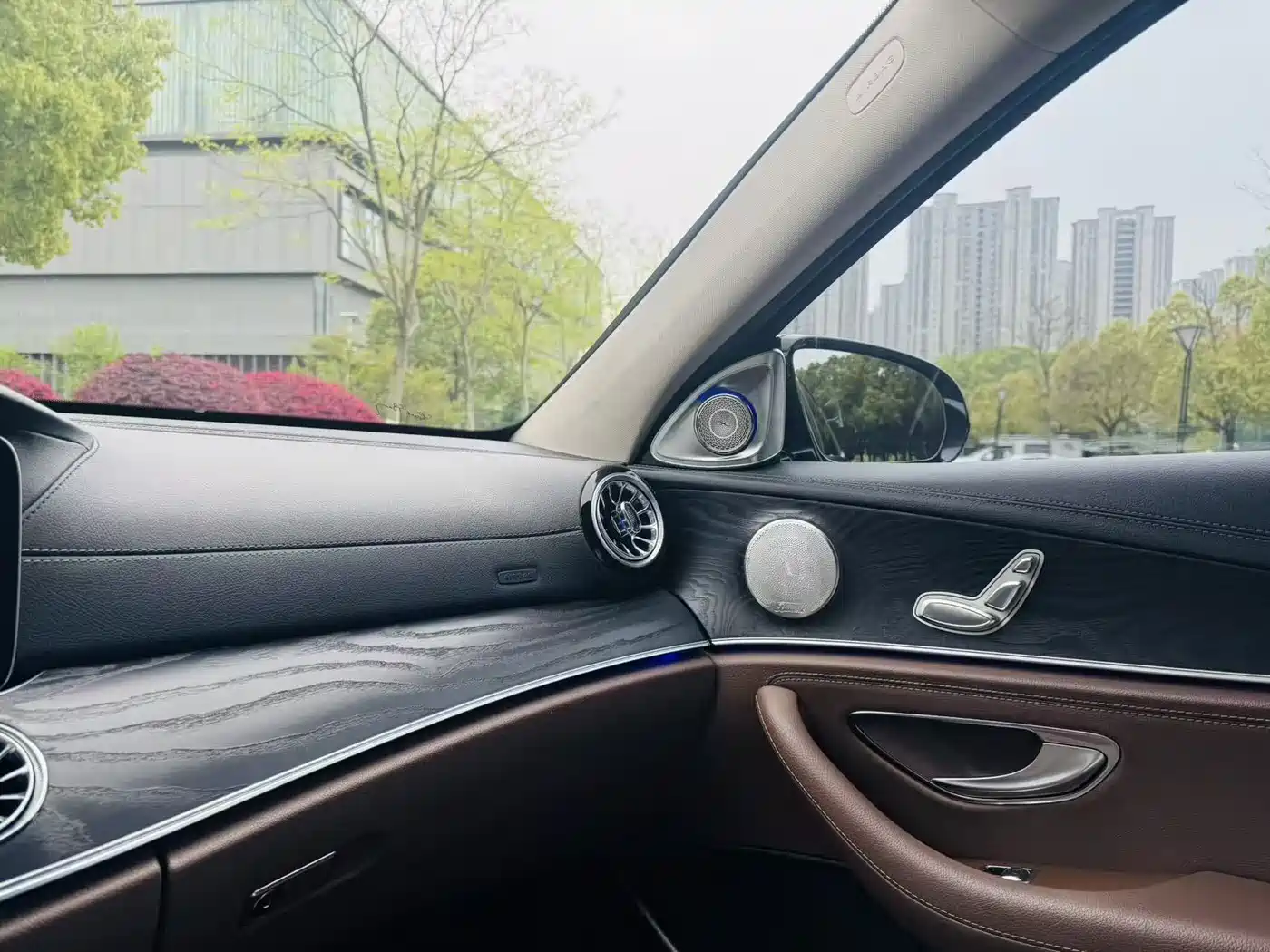 Mercedes-Benz E-Class 2016 E 200 L Sport Type фото 14