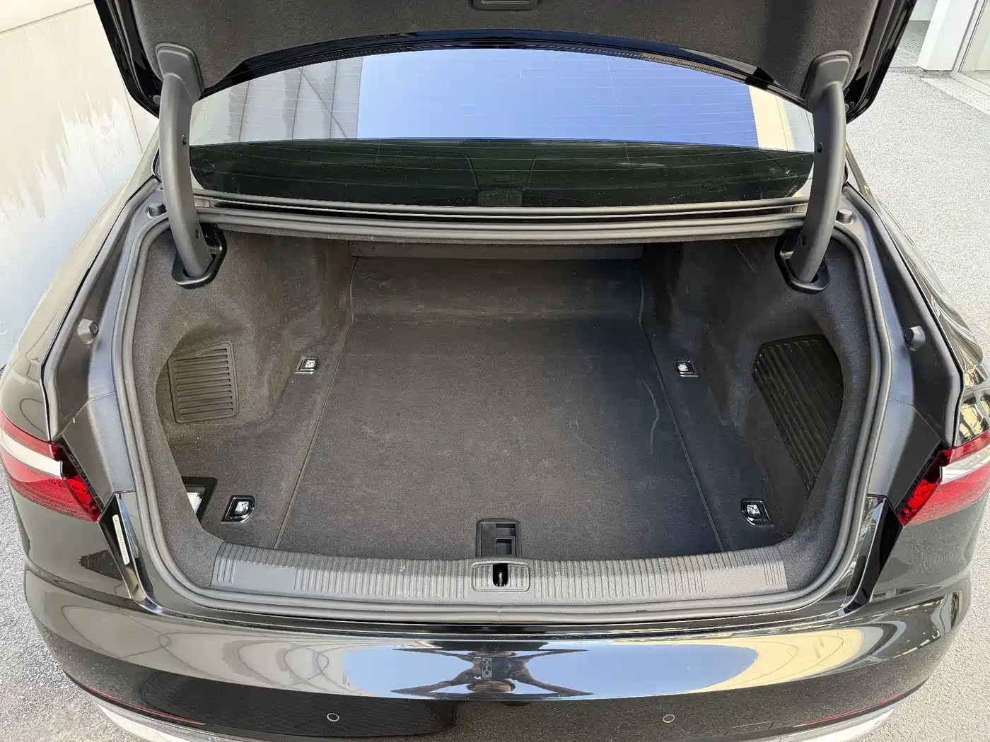 Audi A8 2018 A8L 55 TFSI quattro Launch Elite фото 6