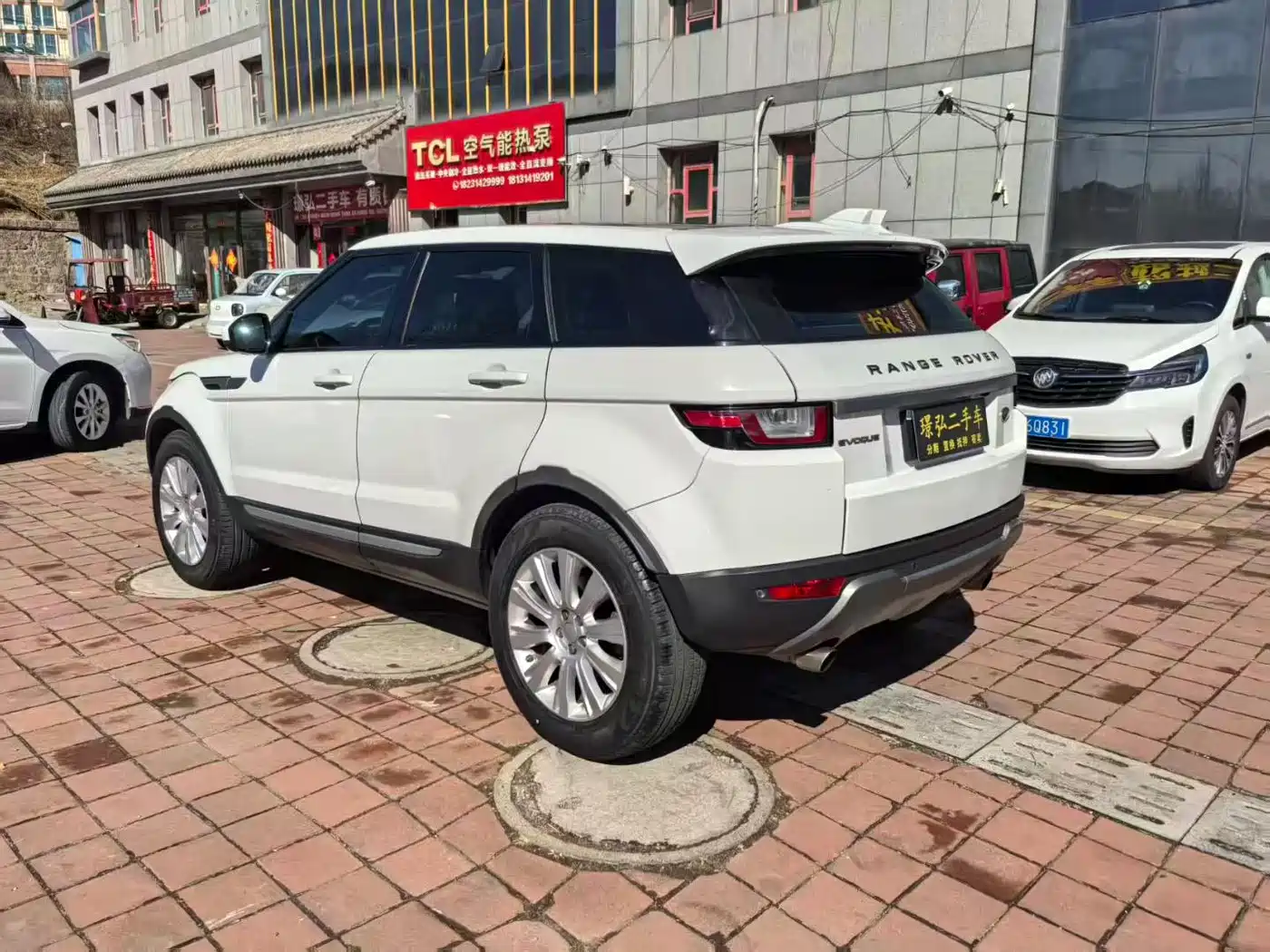 Land Rover Range Rover Evoque 2017 2.0T SE Smart Shine Edition фото 5