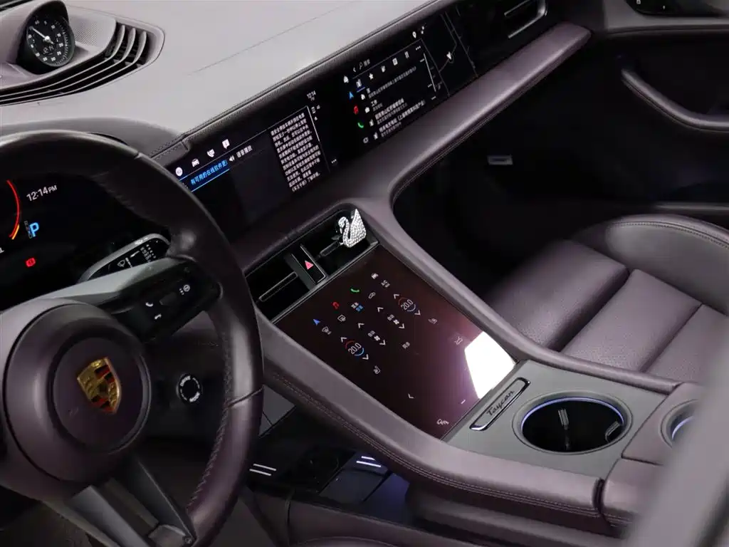 Porsche Taycan 2020 Taycan фото 12
