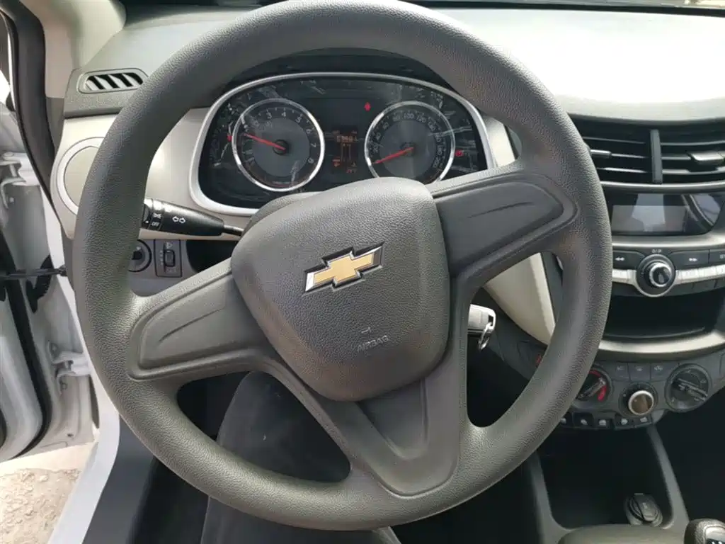 Chevrolet Sail 2018 Sail 3 1.5L Manual Ideal Sunroof фото 11