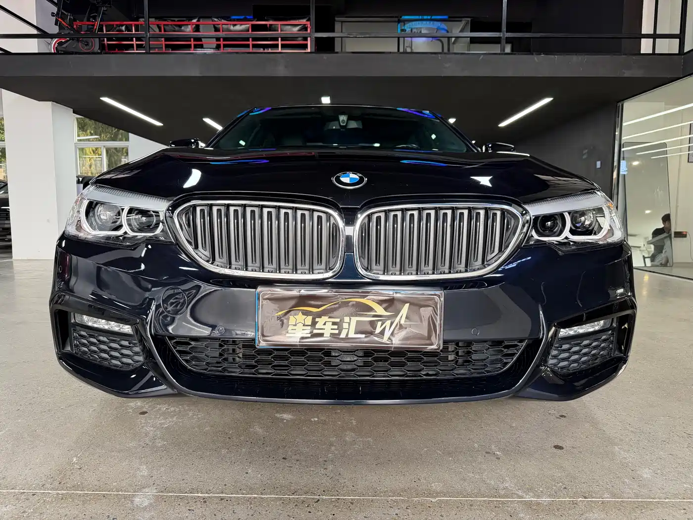 BMW 5 Series 2018 530Li Leading M Sport Package фото 2