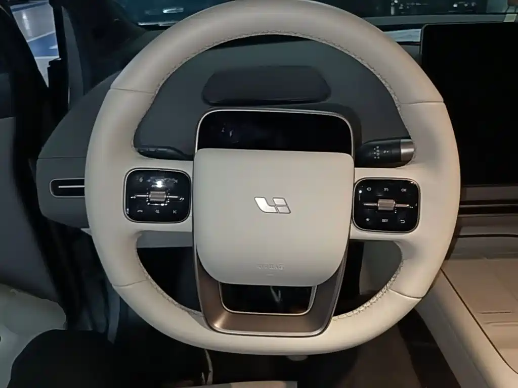 Li Auto i6 2025 2025 2WD Base Model