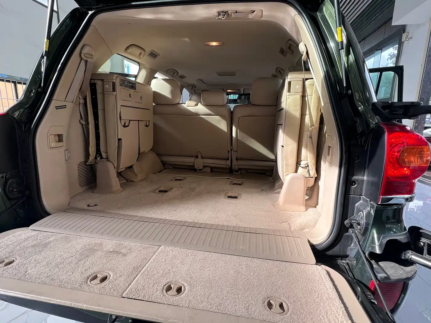 Toyota Land Cruiser (Import) 2015 4.0L V6 Middle East Limited Edition фото 13