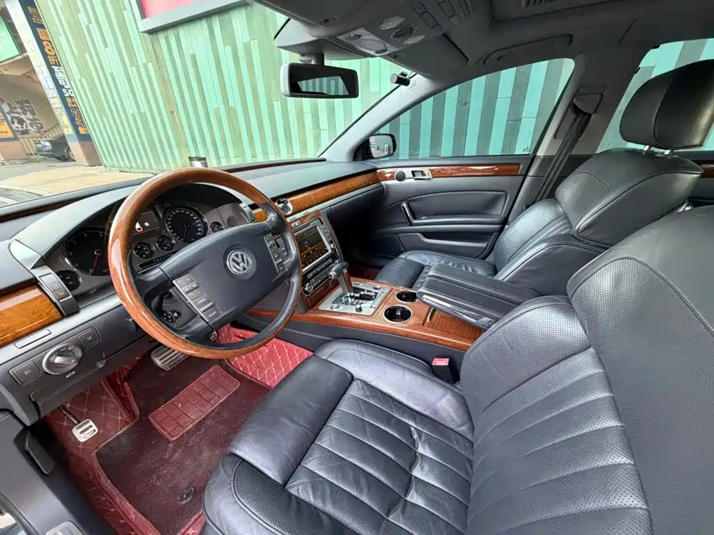 Volkswagen Phaeton 2010 2009 Model 3.6L V6 4-seat Extended Executive