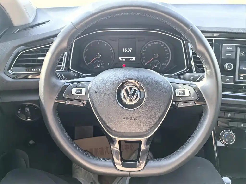 Volkswagen T-ROC 2018 280TSI DSG 2WD Comfort (China V) фото 19