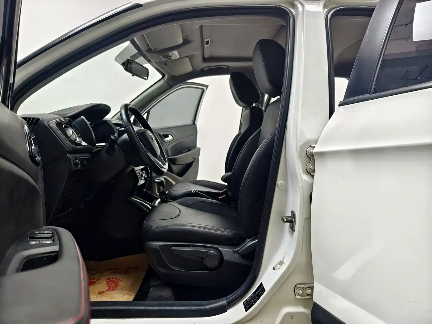Zhonghua V3 2016 2016 1.5L Automatic Smart