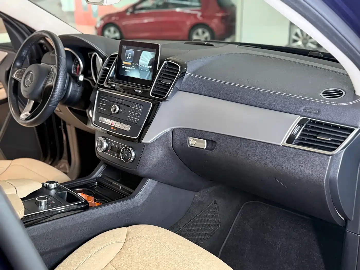 Mercedes-Benz GLE Coupe 2015 GLE 320 4MATIC Coupe SUV фото 21
