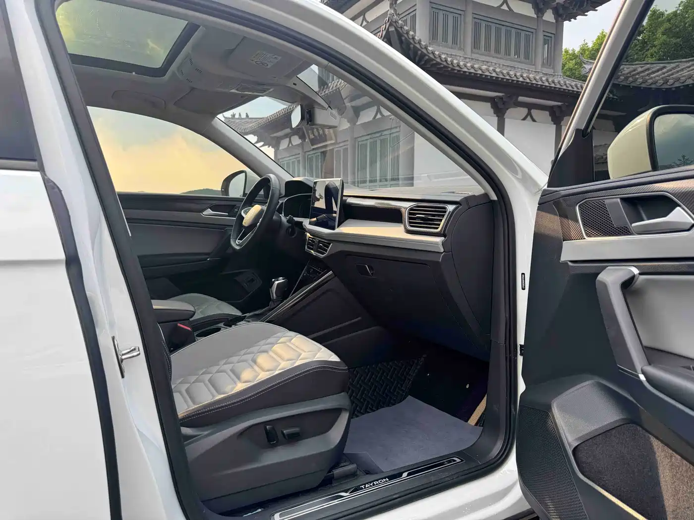 Volkswagen Tayron 2023 280TSI 2WD Luxury Plus Advanced Edition фото 10