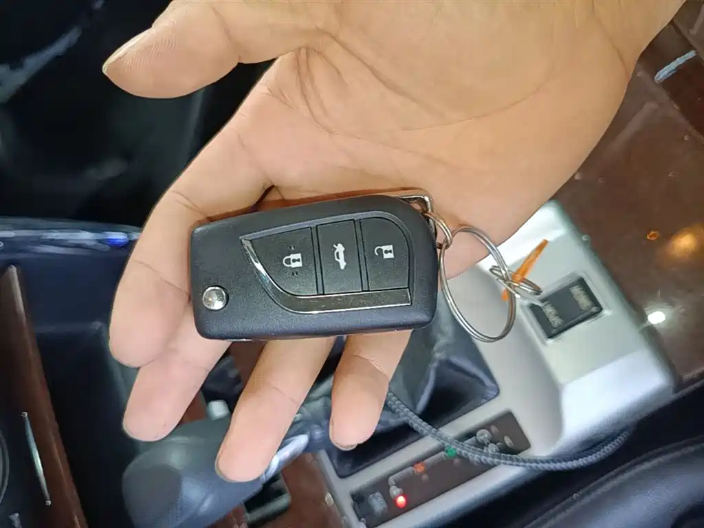 Toyota Reiz 2013 2.5S Elite Edition фото 9