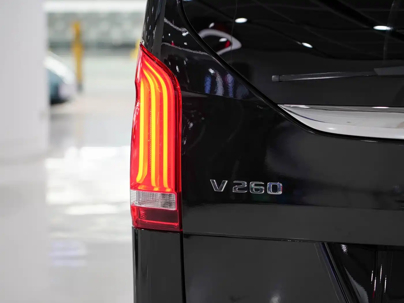 Mercedes-Benz V-Class 2022 V 260 Pilot Edition фото 4