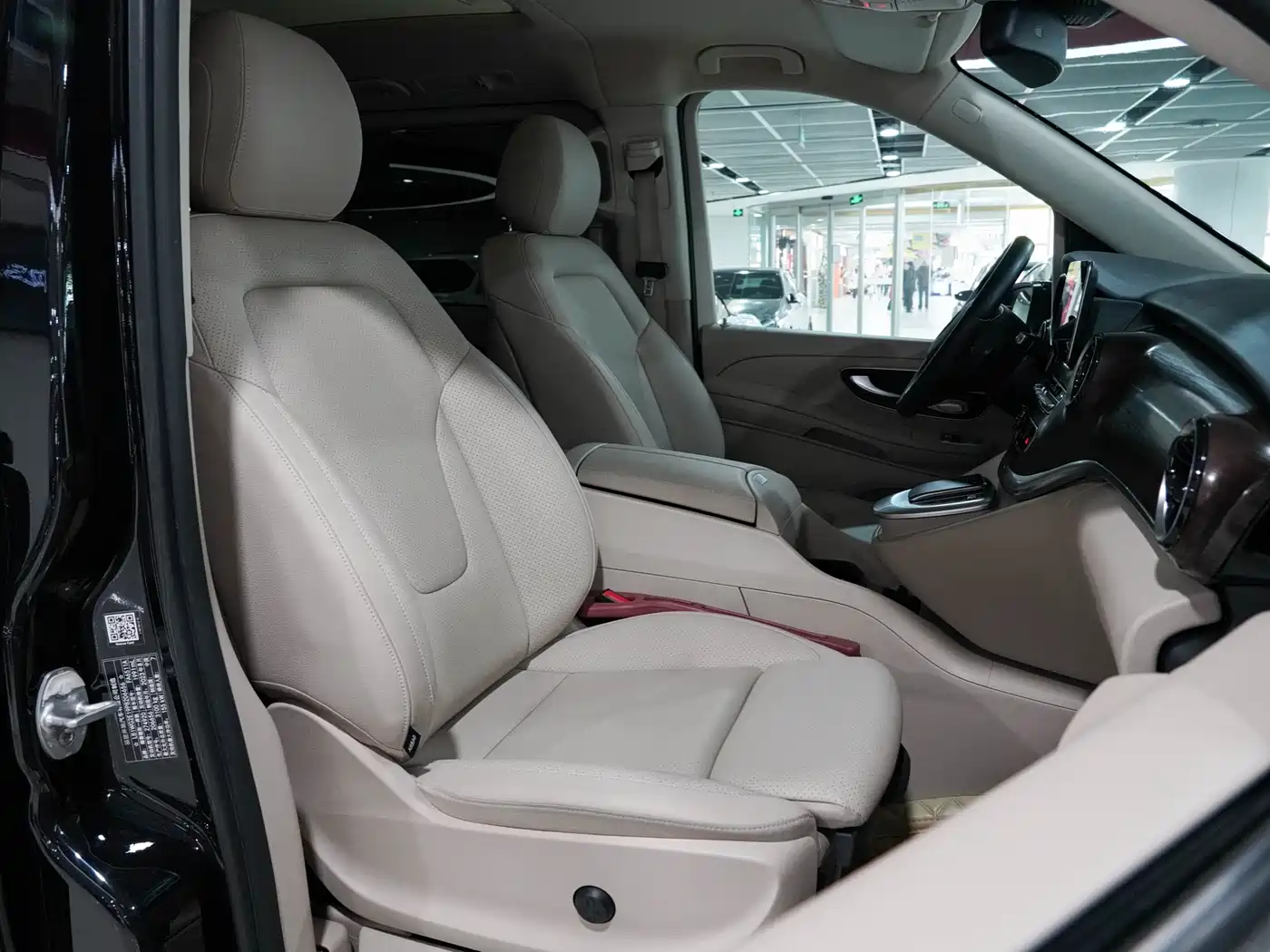 Mercedes-Benz V-Class 2022 V 260 Pilot Edition фото 15