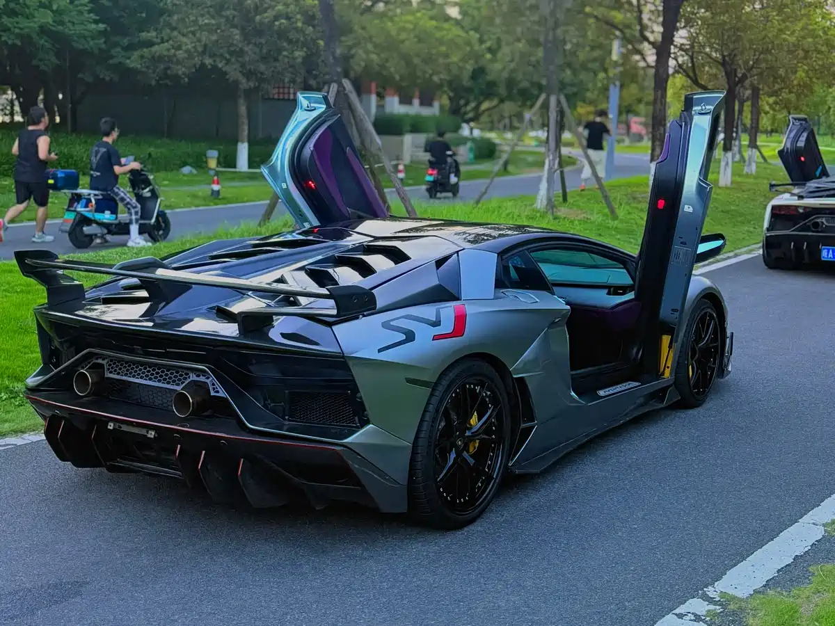 Lamborghini Aventador 2014 2011 LP 700-4