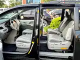 Photo 12 - Toyota Sienna