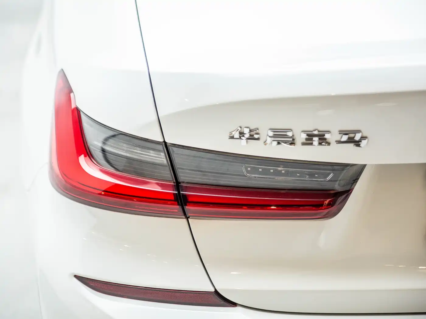 BMW 3 Series 2020 325Li M Sport Package фото 13