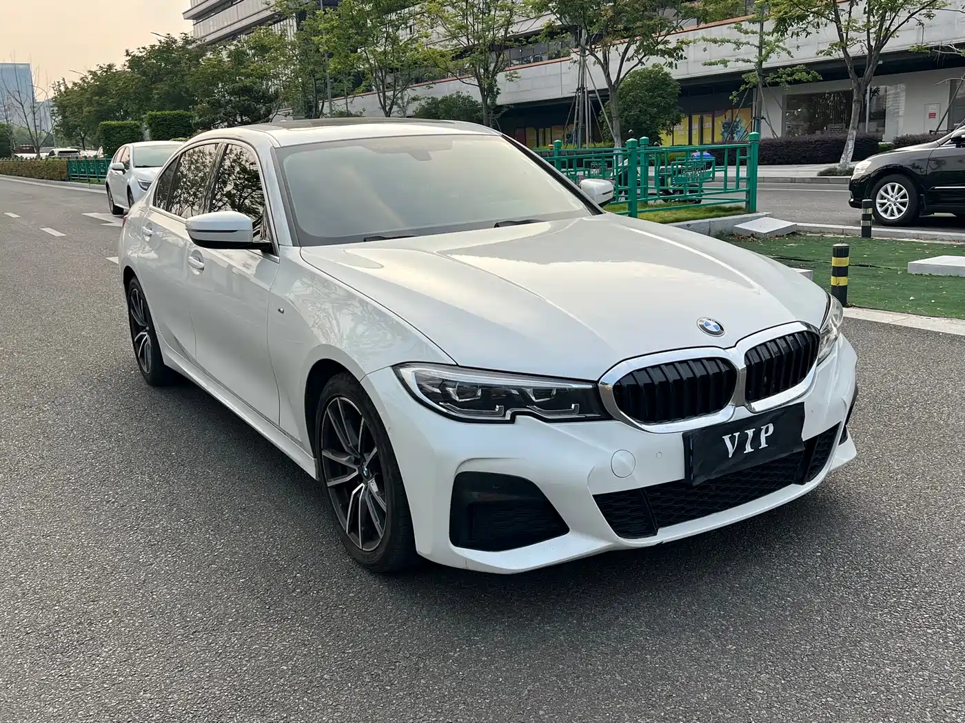 BMW 3 Series 2021 320Li M Sport Package фото 3