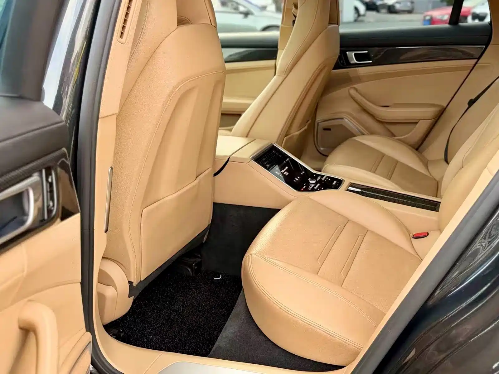 Фото 4 - Porsche Panamera