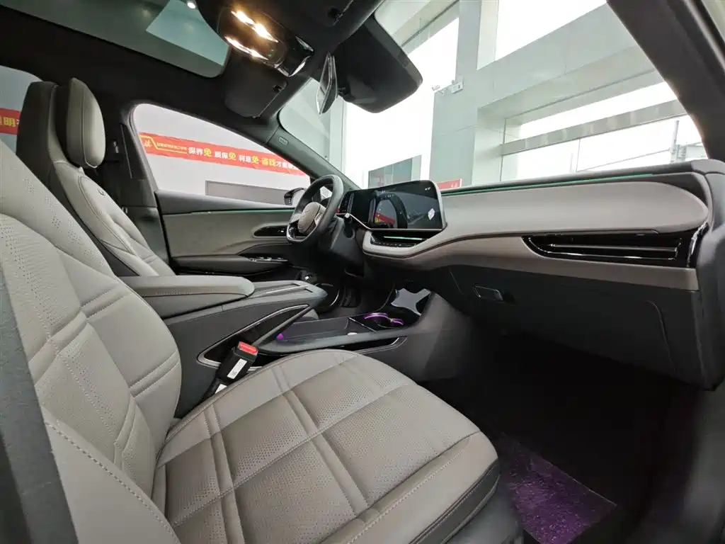 Hongqi EH7 2024 690 Pro фото 12