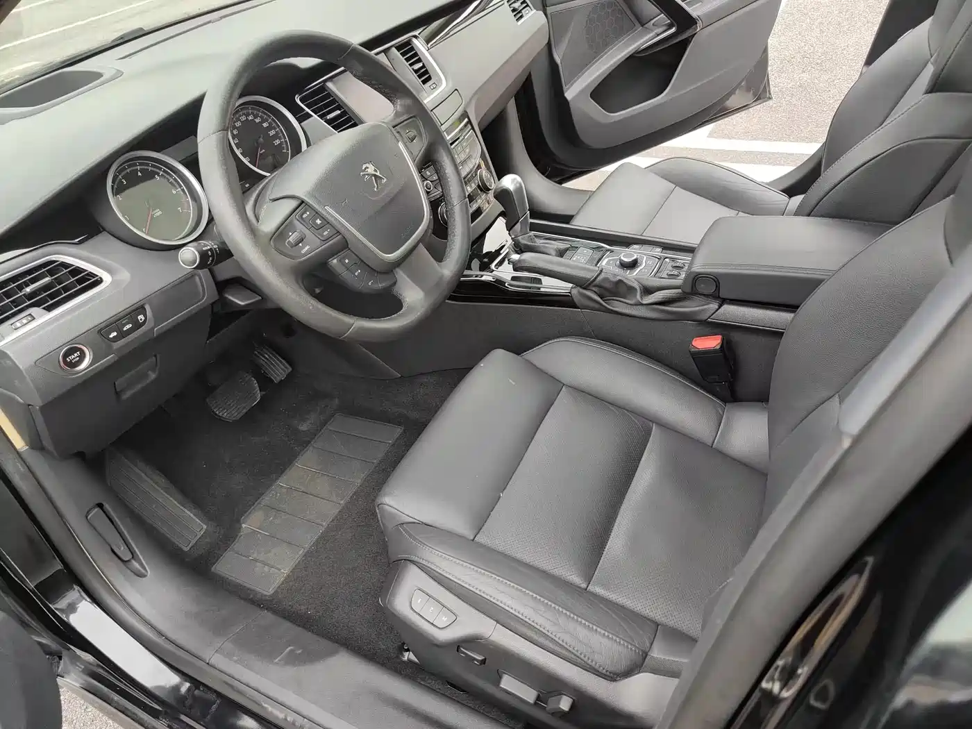 Peugeot 508 2011 2.3L Automatic Flagship фото 8