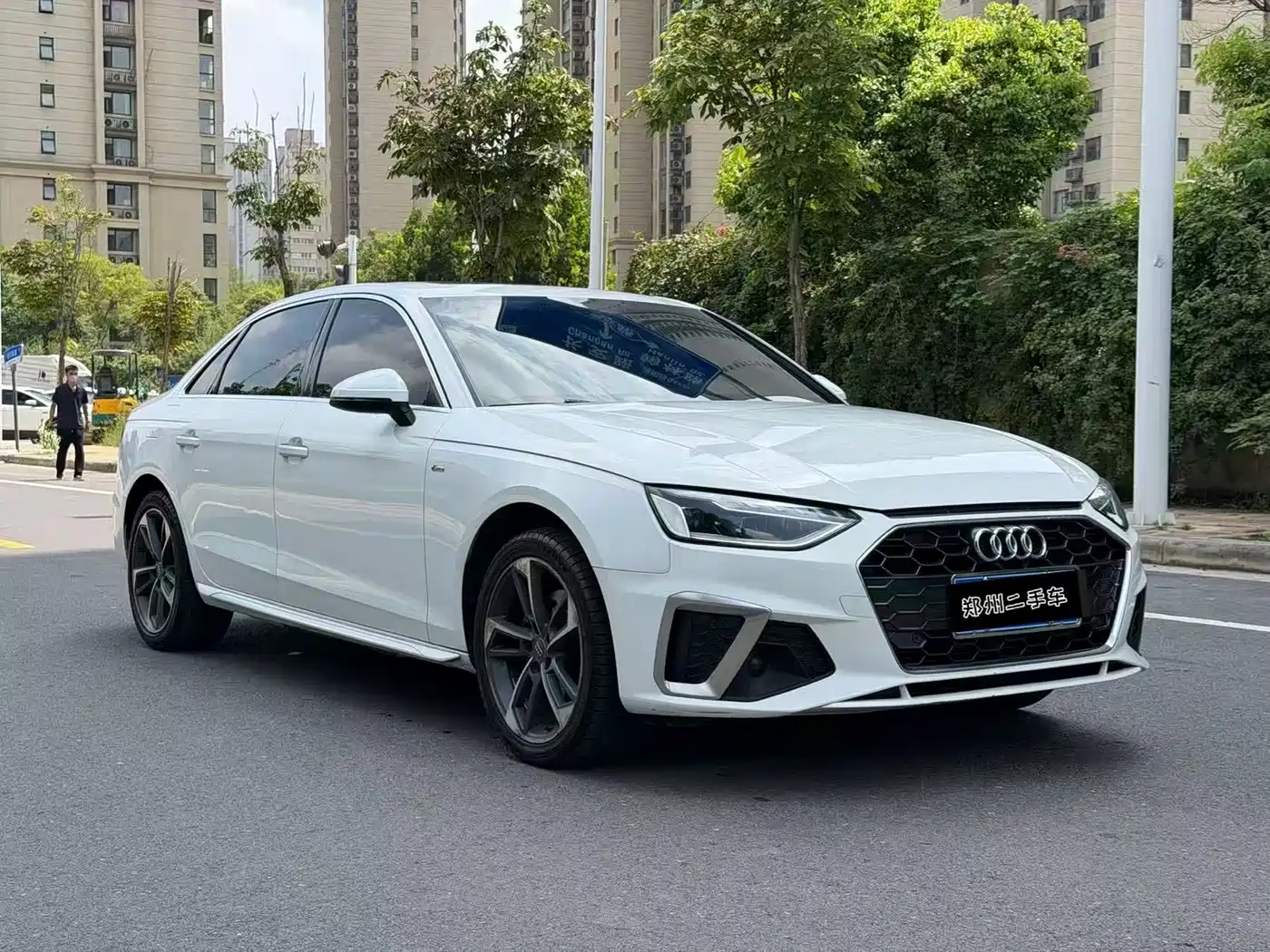 Фото 3 - Audi A4L