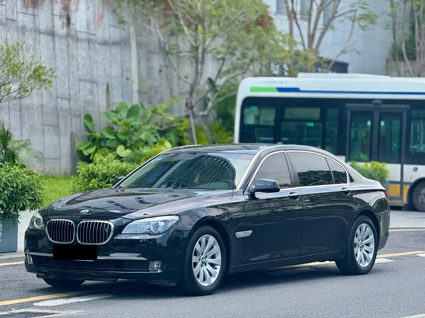 BMW 7 Series 2009 740Li Luxury
