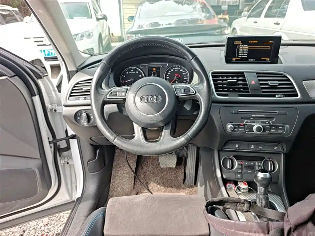 Audi Q3 2017 40 TFSI quattro AWD Sport фото 11