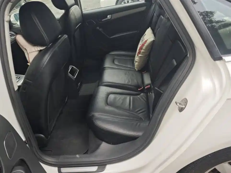 Audi A4L 2013 30 TFSI Automatic Comfort фото 5
