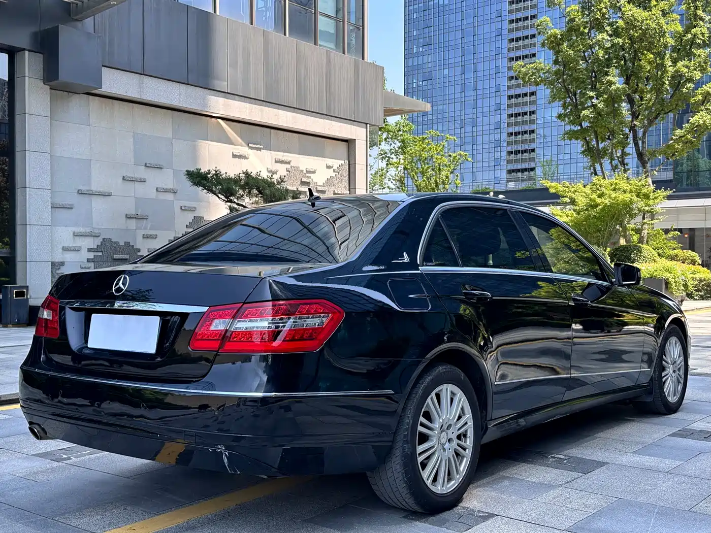 Mercedes-Benz E-Class 2012 E 200 L CGI Elegance фото 4