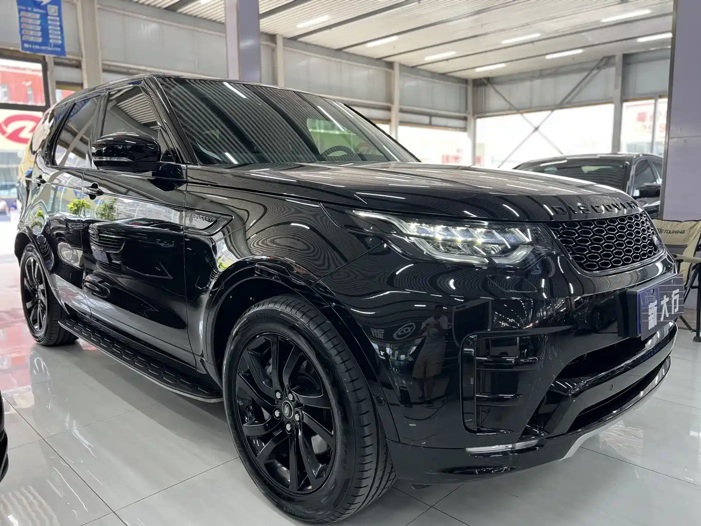Land Rover Discovery 2020 3.0 SC V6 30th Anniversary Special Edition фото 3