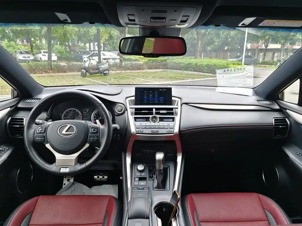 Lexus NX 2015 200t AWD F SPORT фото 9