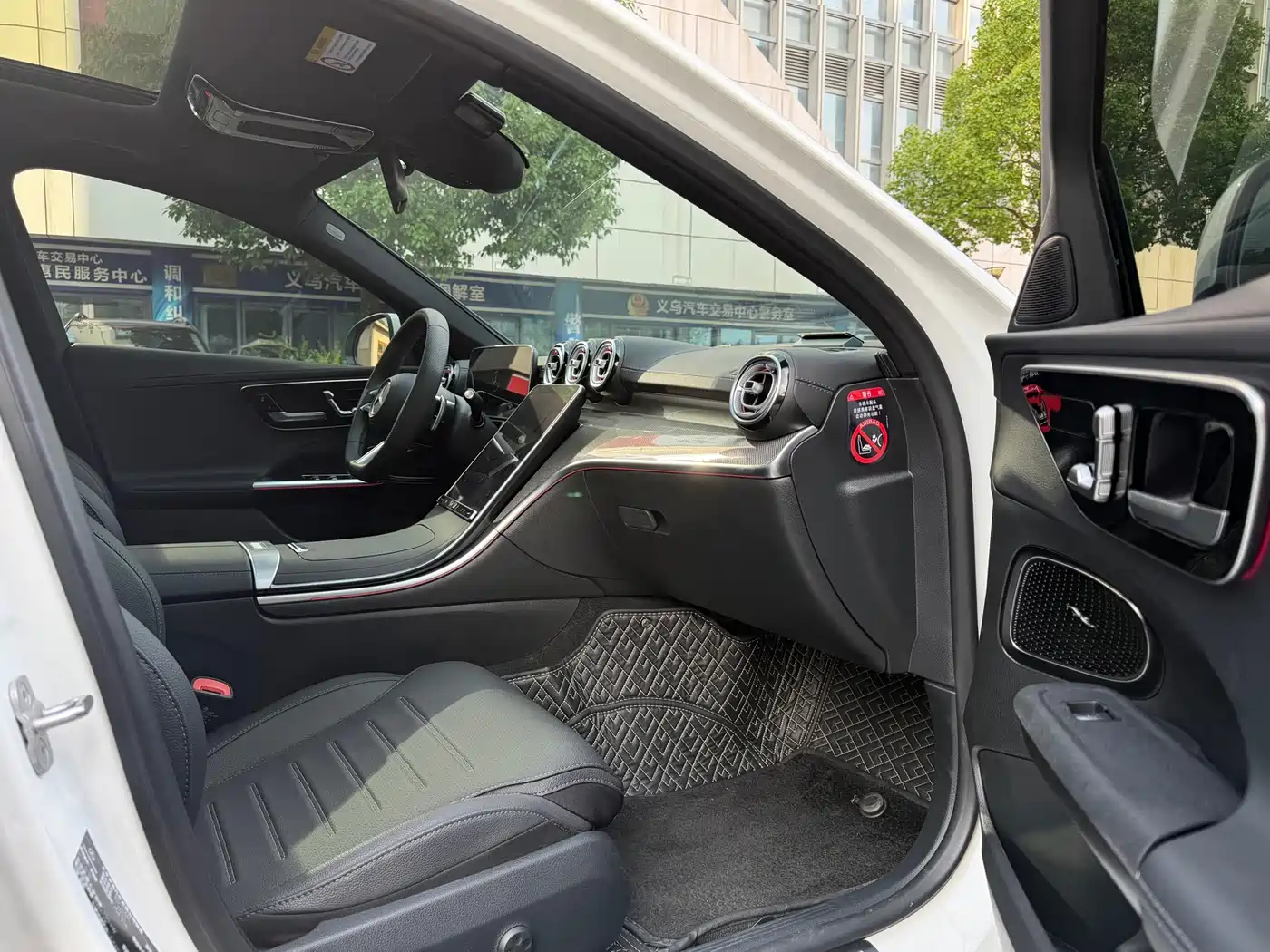 Mercedes-Benz C-Class 2025 C 260 L Sport Edition фото 8
