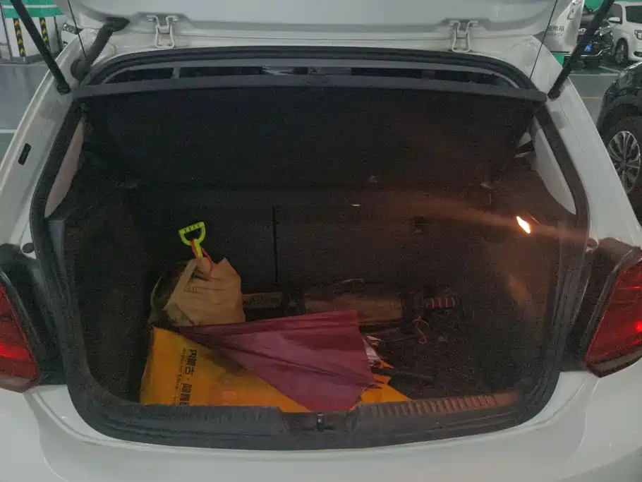 Фото 4 - Volkswagen Polo