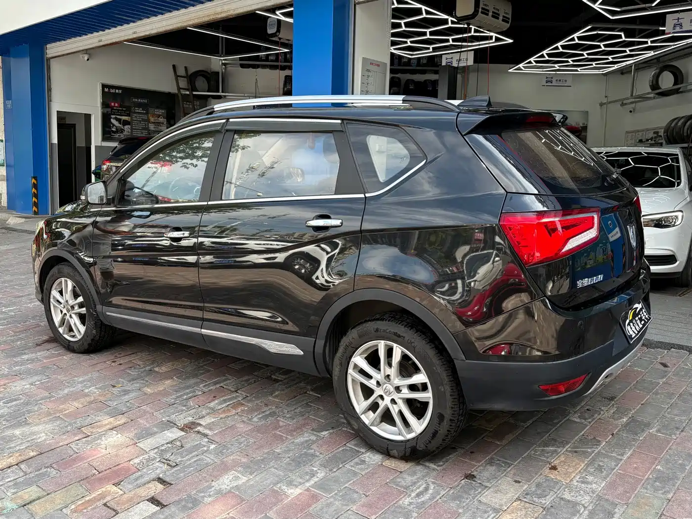 Фото 4 - Baojun 560