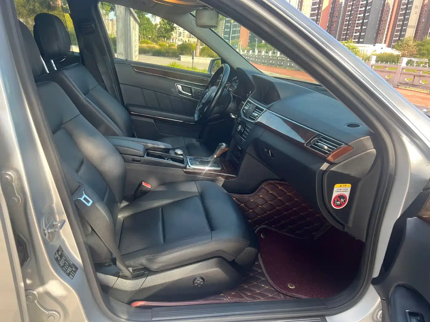 Mercedes-Benz E-Class 2011 E 200 L CGI Elegance фото 10