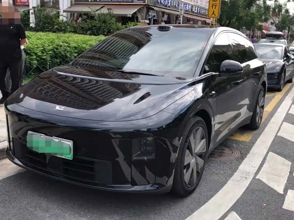 Li Auto i6 2026 2025 4WD Base Model