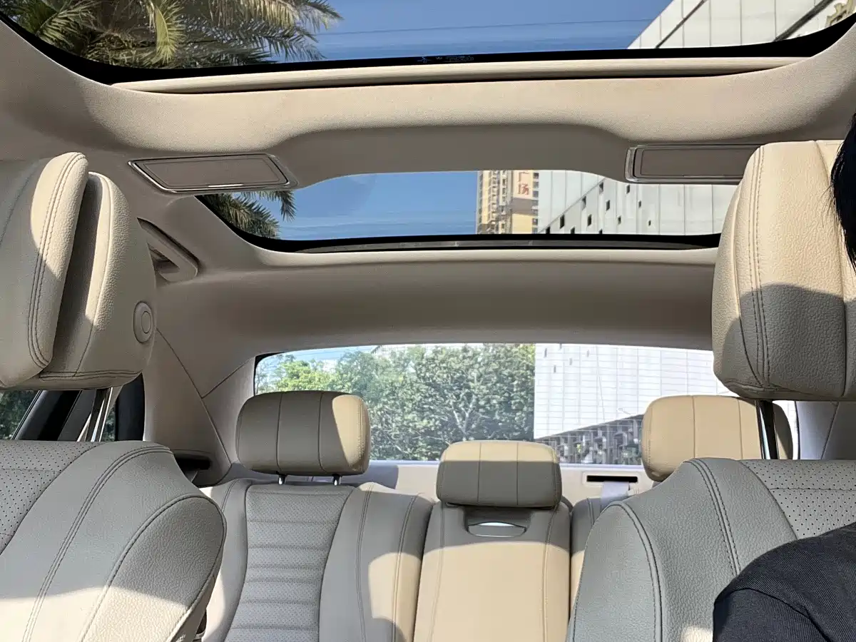 Mercedes-Benz E-Class 2022 E 260 L Sport фото 5