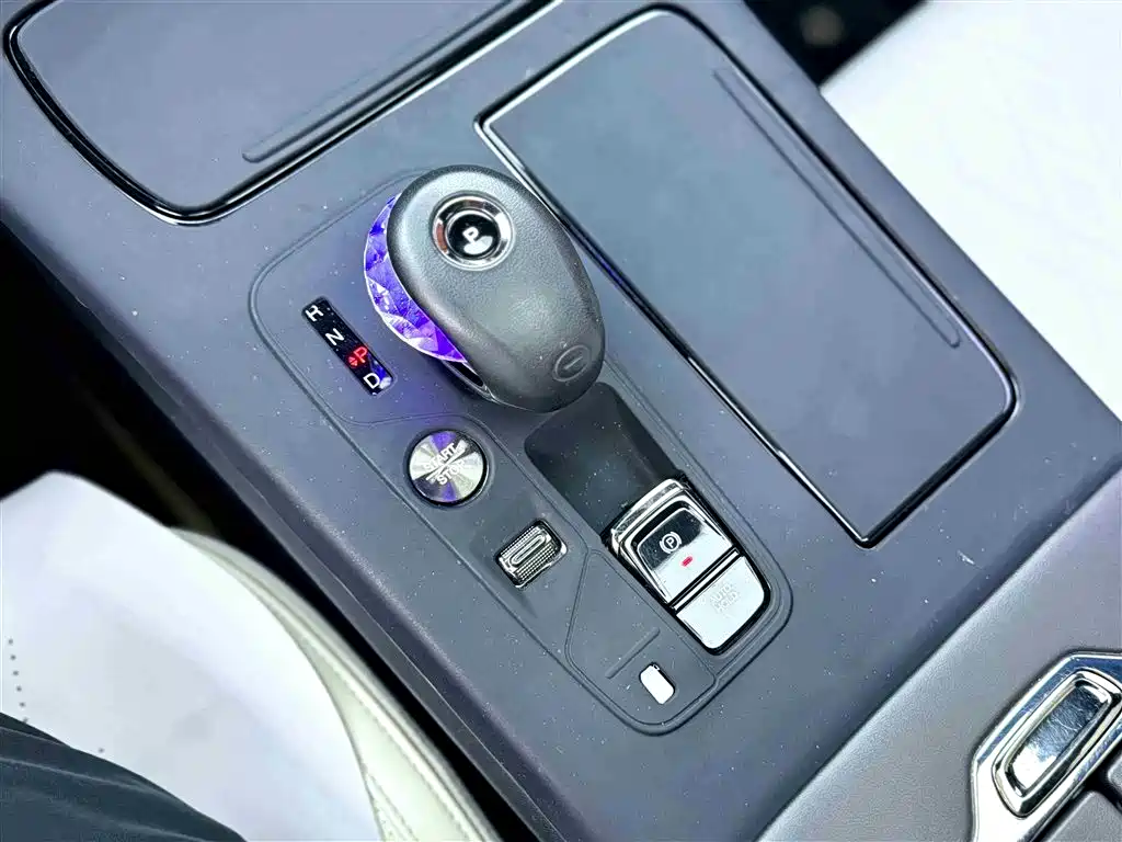 GAC Trumpchi Trumpchi M8 2023 Model Master Series 400T Flagship Edition фото 12