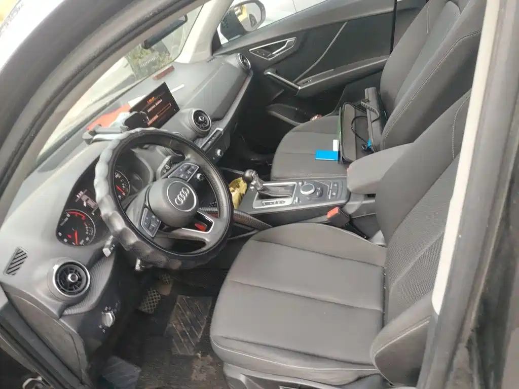 Audi Q2L 2019 2018 35 TFSI Launch Exclusive Edition China V